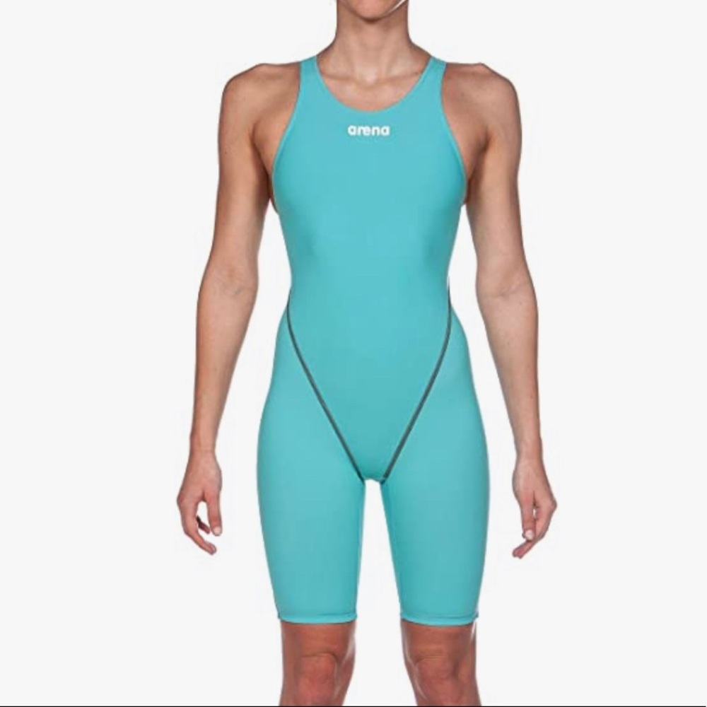 Arena size 30 Tech Suit